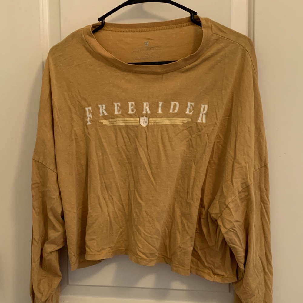 Long sleeve Crop Graphic tee Size S